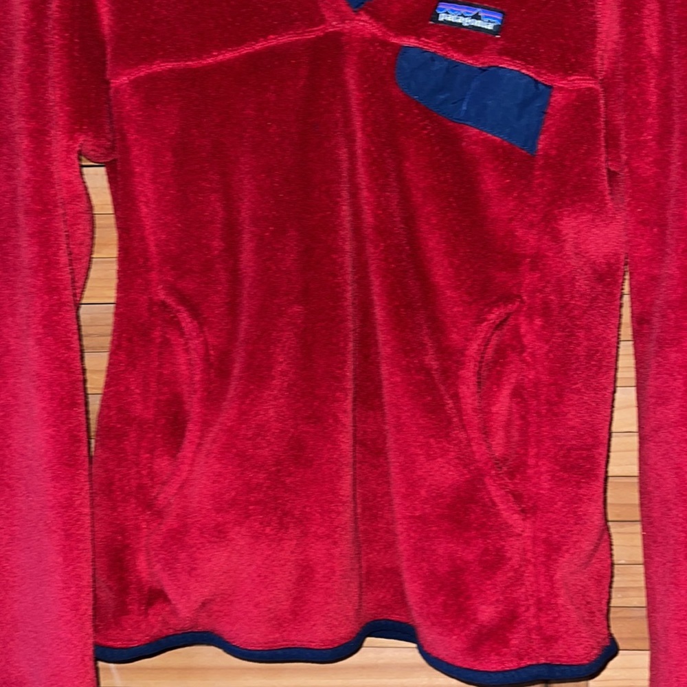 Patagonia re tool size small red and navy EUC - Picture 4 of 7